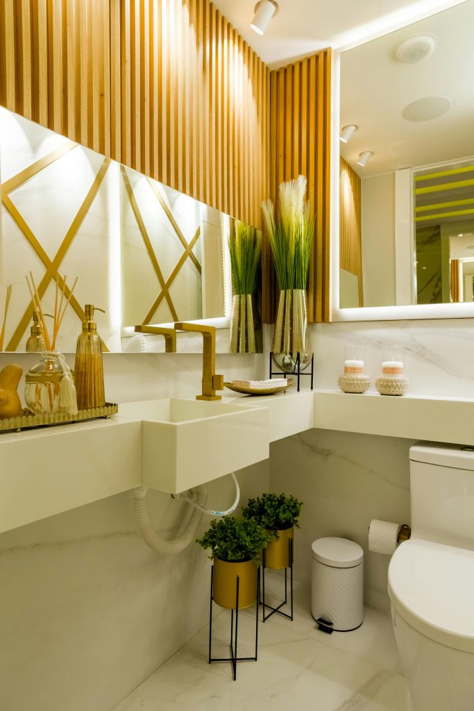Faites confiance à Flex Plomberie pour la rénovation de votre salle de bain à Cuers. Création sur mesure, douche à l'italienne, carrelage et plus. Demandez un devis gratuit !, rénovation salle de bain Cuers, Flex Plomberie rénovation, plombier cuers